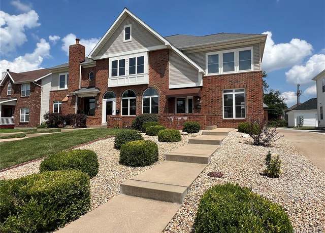 Property at 5853 Clemens Ave, St Louis, MO 63112, 3 beds, 3 baths