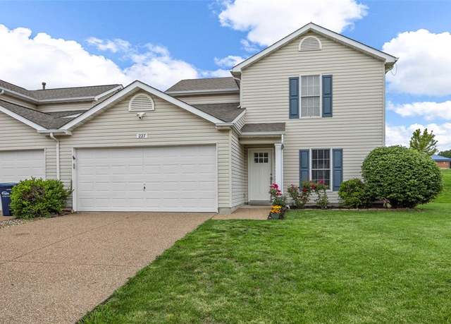 Property at 227 New Richmond Dr, Wentzville, MO 63385, 3 beds, 2.5 baths