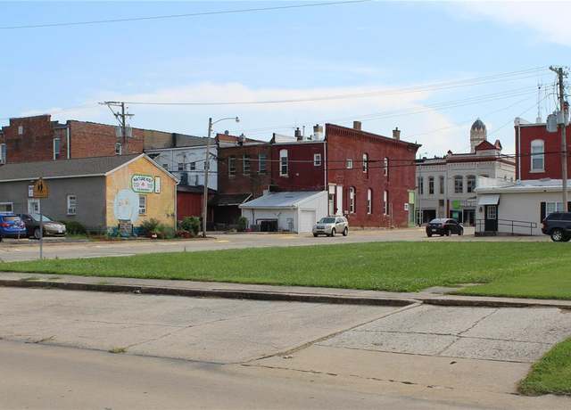 Property at 119 E Exchange St, Jerseyville, IL 62052