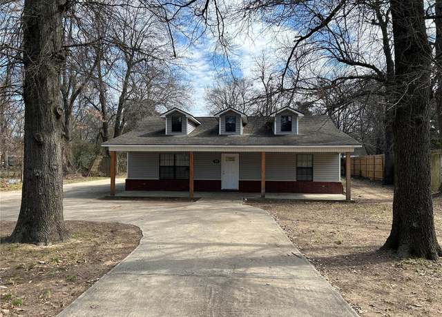 Property at 404 N Everett St, Kennett, MO 63857, 3 beds, 2 baths