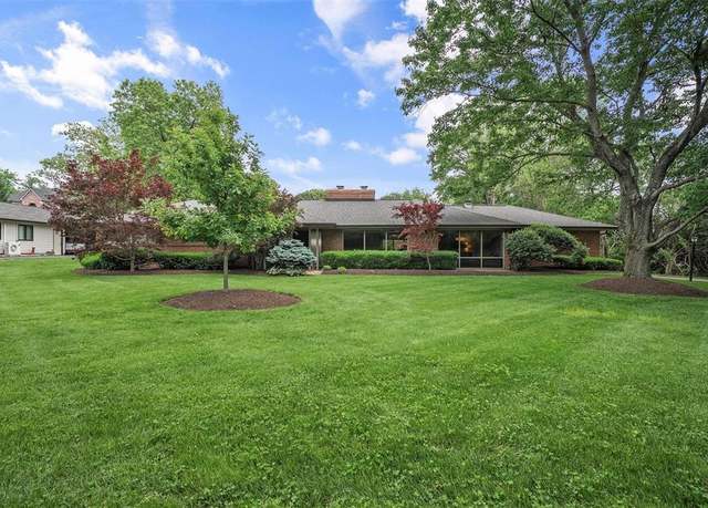 Property at 36 Stoneyside Ln, Olivette, MO 63132, 3 beds, 2 baths