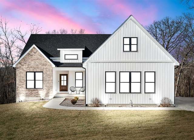 Property at 1 Greenview Ct, Troy, MO 63379, 3 beds, 2 baths