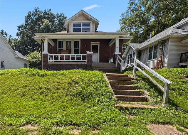 Property at 417 N 5th St, Belleville, IL 62220, 3 beds, 2 baths
