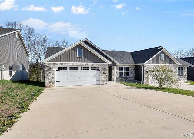 Property at 1586 Hickory Landing Dr, De Soto, MO 63020, 3 beds, 3 baths