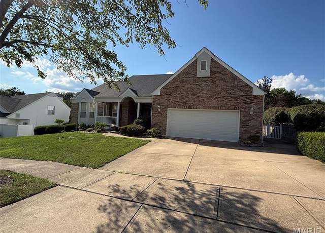 Property at 15509 Hitchcock Rd, Chesterfield, MO 63017, 4 beds, 4 baths