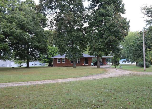 Property at 1155 East Karsch Blvd, Farmington, MO 63640, 3 beds, 1 bath