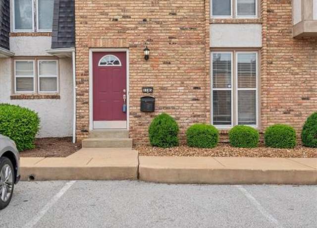 Property at 1145 Rue La Vl #1145, Creve Coeur, MO 63141, 2 beds, 1.5 baths