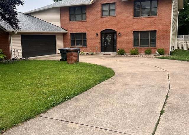 Property at 819 Colleen Dr, O'fallon, MO 63366, 3 beds, 2.5 baths