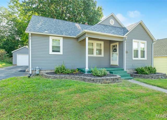 Property at 241 Herbert St, Alton, IL 62002, 2 beds, 1 bath
