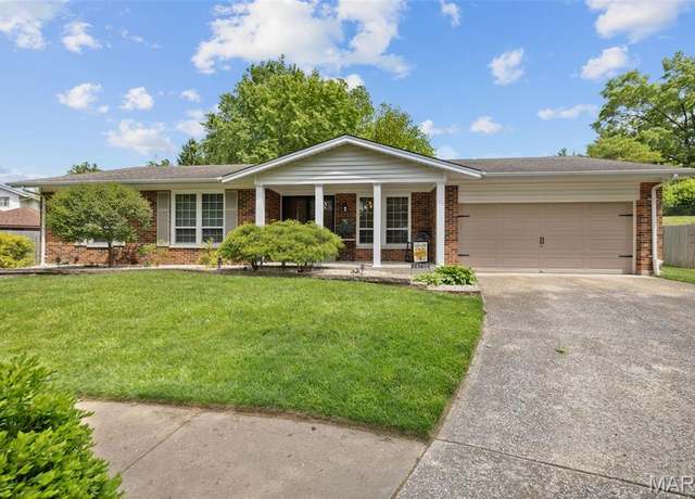 Property at 14710 Arbre Ln, Florissant, MO 63034, 3 beds, 2.5 baths