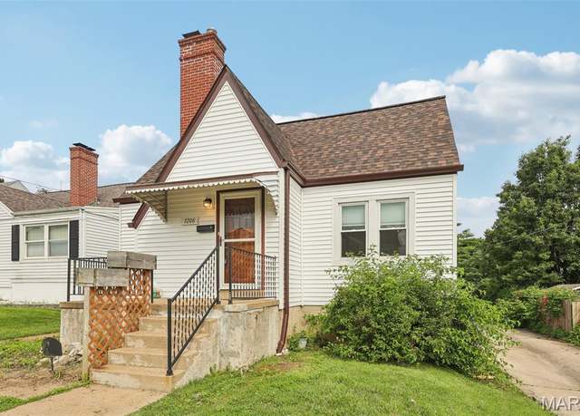 Property at 7208 Field Ave, St Louis, MO 63116, 4 beds, 1.5 baths