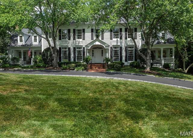 Property at 10407 White Bridge Ln, Creve Coeur, MO 63141, 7 beds, 5.5 baths