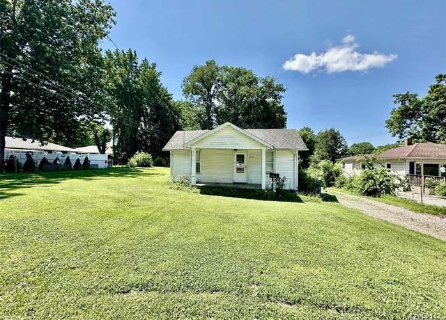 Property at 3723 Franor St, Alton, IL 62002, 2 beds, 1 bath