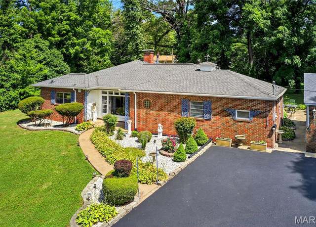 Property at 351 N 66th St, Belleville, IL 62223, 4 beds, 1.5 baths