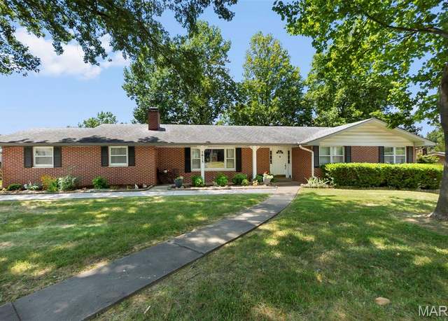 Property at 1615 Perryville Rd, Cape Girardeau, MO 63701, 4 beds, 3 baths