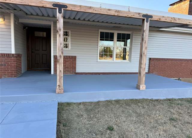 Property at 303 N State St, Desloge, MO 63601, 3 beds, 2.5 baths