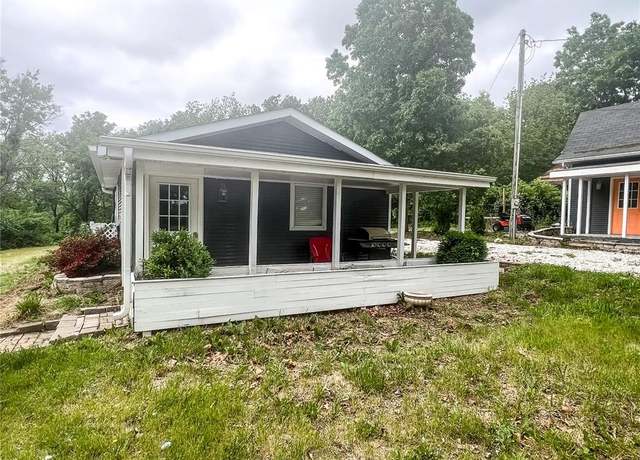 Property at 408 E Monroe St, Paris, MO 65275, 1 bed, 1 bath