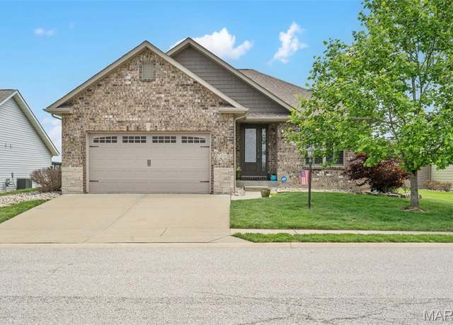 Property at 7466 Clarence Ct, Glen Carbon, IL 62034, 2 beds, 3 baths