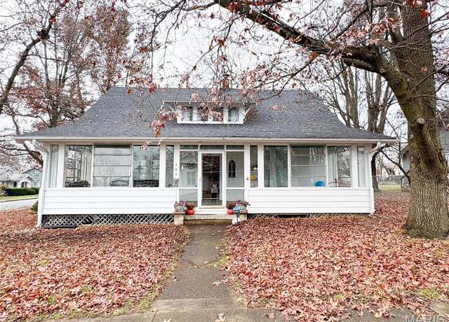 Property at 303 S Jackson St, Salem, MO 65560, 2 beds, 1 bath