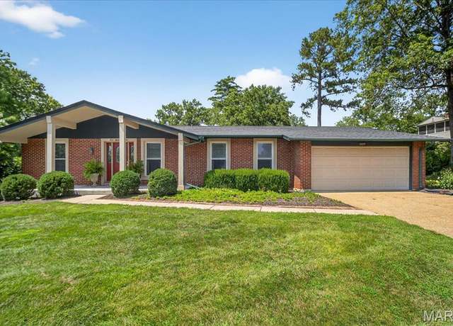 Property at 1009 Dutch Mill Dr, Ballwin, MO 63011, 3 beds, 2.5 baths