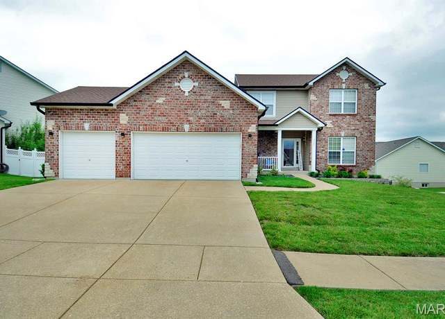 Property at 4727 Auburn Trace Dr, Unincorporated, MO 63128, 4 beds, 3.5 baths