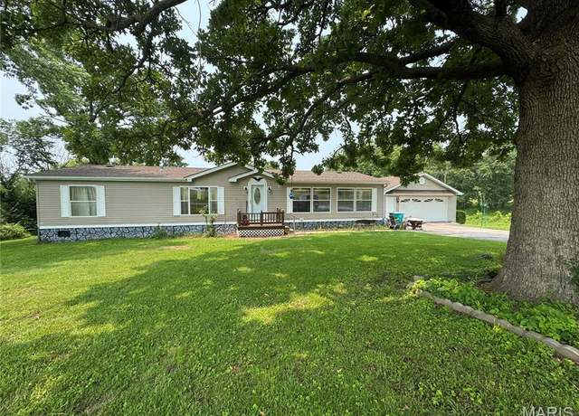 Property at 2610 Highway Jj, Bourbon, MO 65441, 3 beds, 2.5 baths