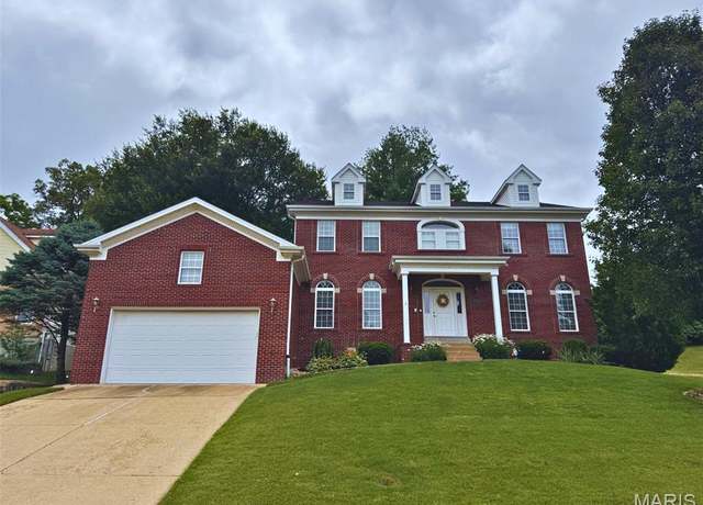 Property at 5216 Autumnwinds Dr, St Louis, MO 63129, 4 beds, 4 baths
