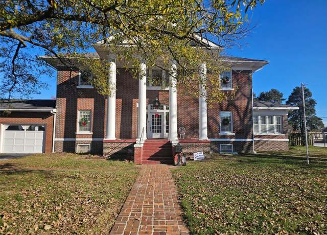 Property at 112 N Madison St, Malden, MO 63863, 7 beds, 4.5 baths
