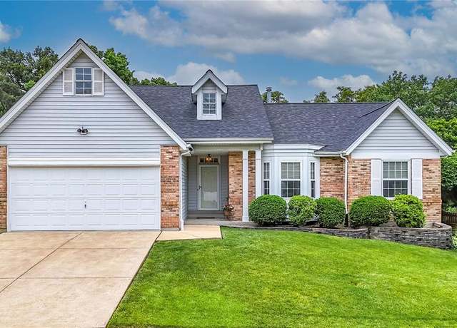 Property at 484 Dana Meadows Ln, Ballwin, MO 63021, 3 beds, 2 baths