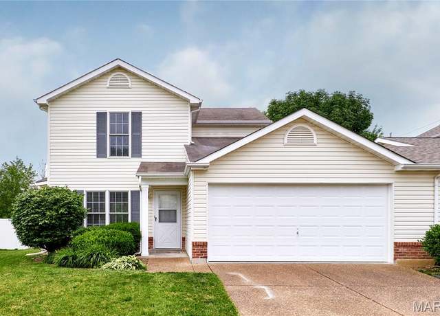 Property at 13 Deer Grove Dr, St Peters, MO 63376, 2 beds, 2.5 baths
