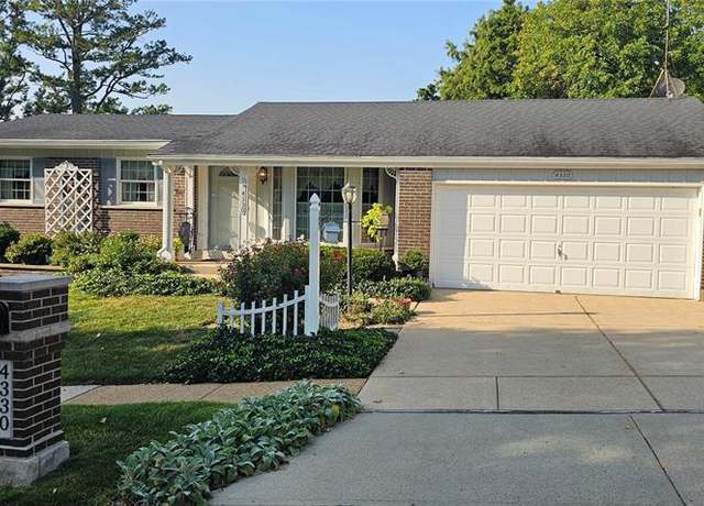 Property at 4330 Canyonside Ln, St Louis, MO 63128, 3 beds, 1.5 baths