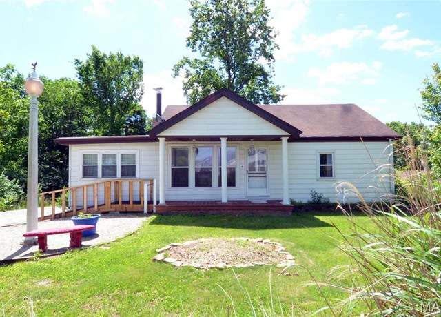Property at 5916 Antire Rd, High Ridge, MO 63049, 2 beds, 1 bath