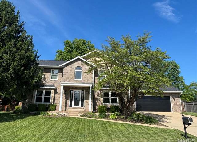 Property at 229 Lake Lorraine Dr, Swansea, IL 62226, 4 beds, 2.5 baths