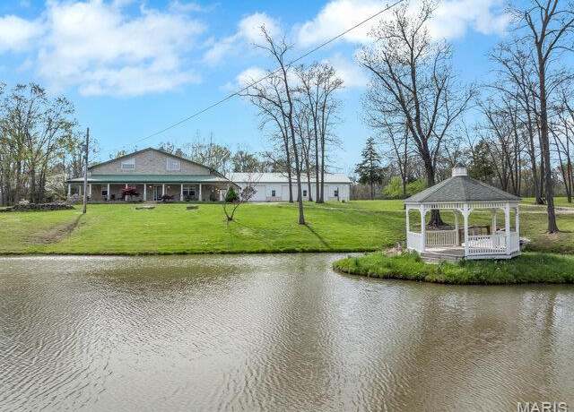 Property at 20054 Shady Tree Ln, Warrenton, MO 63383, 4 beds, 3 baths