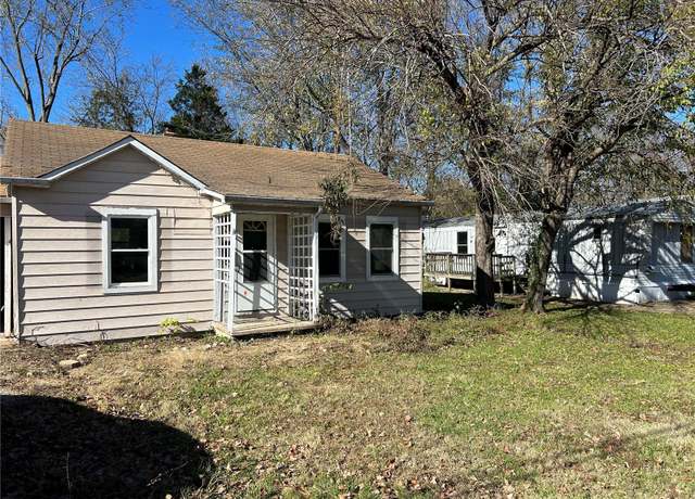 Property at 249 Division St, Sullivan, MO 63080, 2 beds, 1 bath