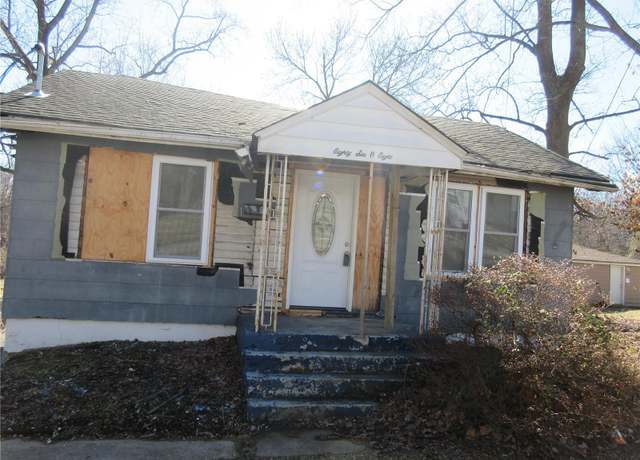Property at 8608 Betty Lee Ave, St Louis, MO 63114, 2 beds, 1 bath