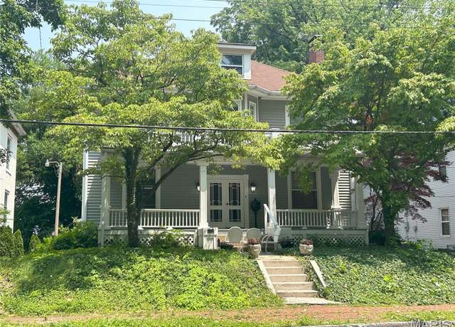 Property at 1113 State St, Alton, IL 62002, 4 beds, 2 baths