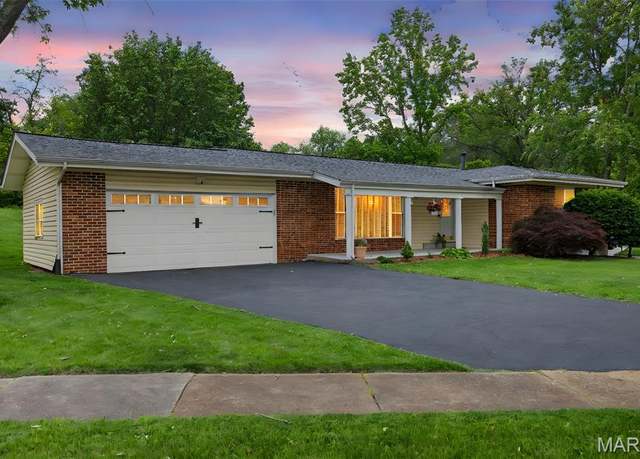 Property at 11572 Frontier Dr, St Louis, MO 63146, 3 beds, 3 baths