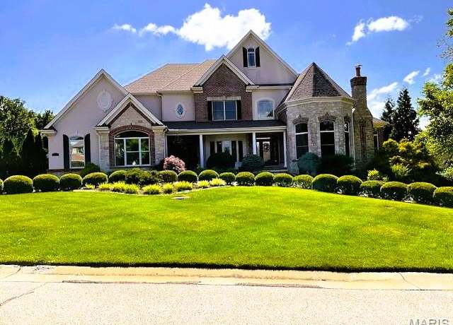 Property at 1009 Savonne Ct, Chesterfield, MO 63005, 5 beds, 5.5 baths