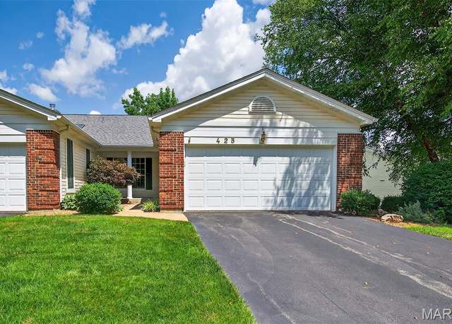 Property at 425 Charter Way Dr, Wildwood, MO 63040, 3 beds, 3 baths