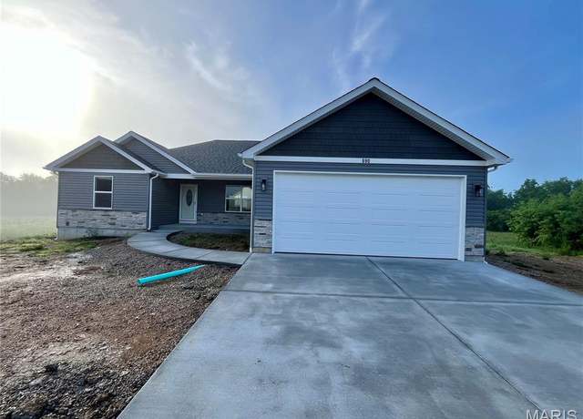 Property at 690 Monte Vista Dr, Sullivan, MO 63080, 3 beds, 2 baths