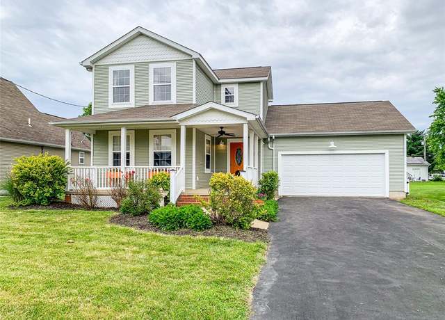 Property at 1205 Gonterman St, South Roxana, IL 62087, 3 beds, 2 baths