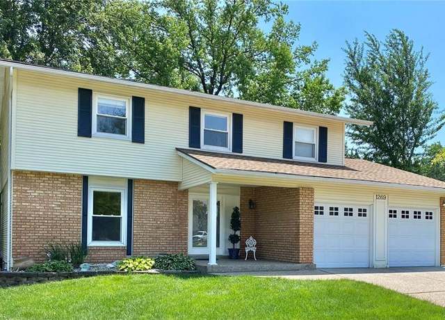 Property at 1269 Weatherby Dr, St Louis, MO 63146, 4 beds, 2.5 baths