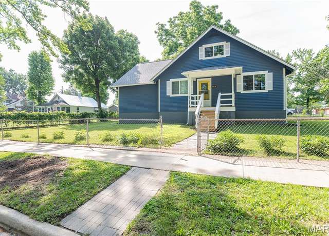 Property at 110 W Scioto St, St James, MO 65559, 5 beds, 2.5 baths