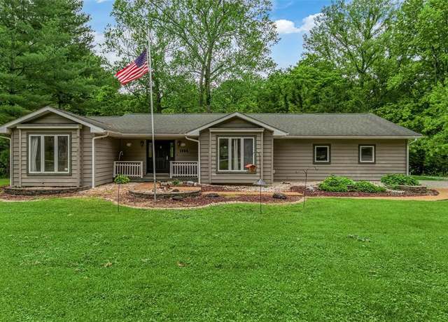 Property at 1084 E O'fallon Dr, Caseyville, IL 62232, 3 beds, 2.5 baths