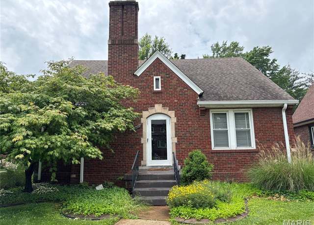 Property at 8260 Glen Echo Dr, MO 63121, 2 beds, 2 baths