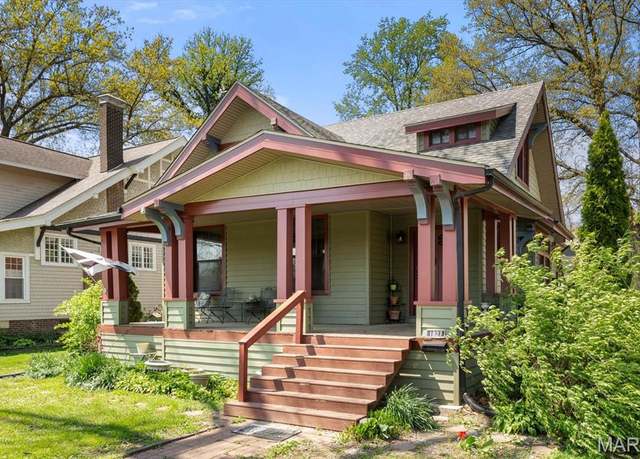 Property at 1027 Olive St, Belleville, IL 62220, 4 beds, 2 baths