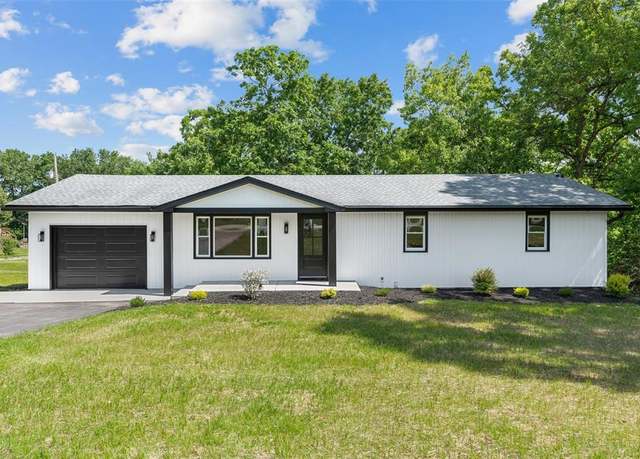 Property at 269 Patton Dr, Pacific, MO 63069, 4 beds, 3 baths