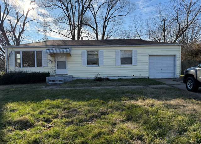 Property at 744 Kelvin Dr, St Louis, MO 63137, 3 beds, 2 baths