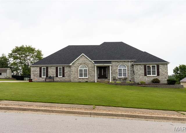 Property at 103 Woodland Ln, St Robert, MO 65584, 4 beds, 2.5 baths